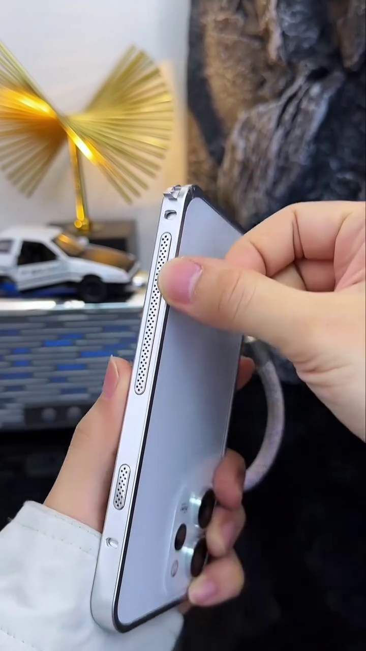 Sleek Design Meets Practical Protection: A Closer Look at the OPPO Smartphone Case