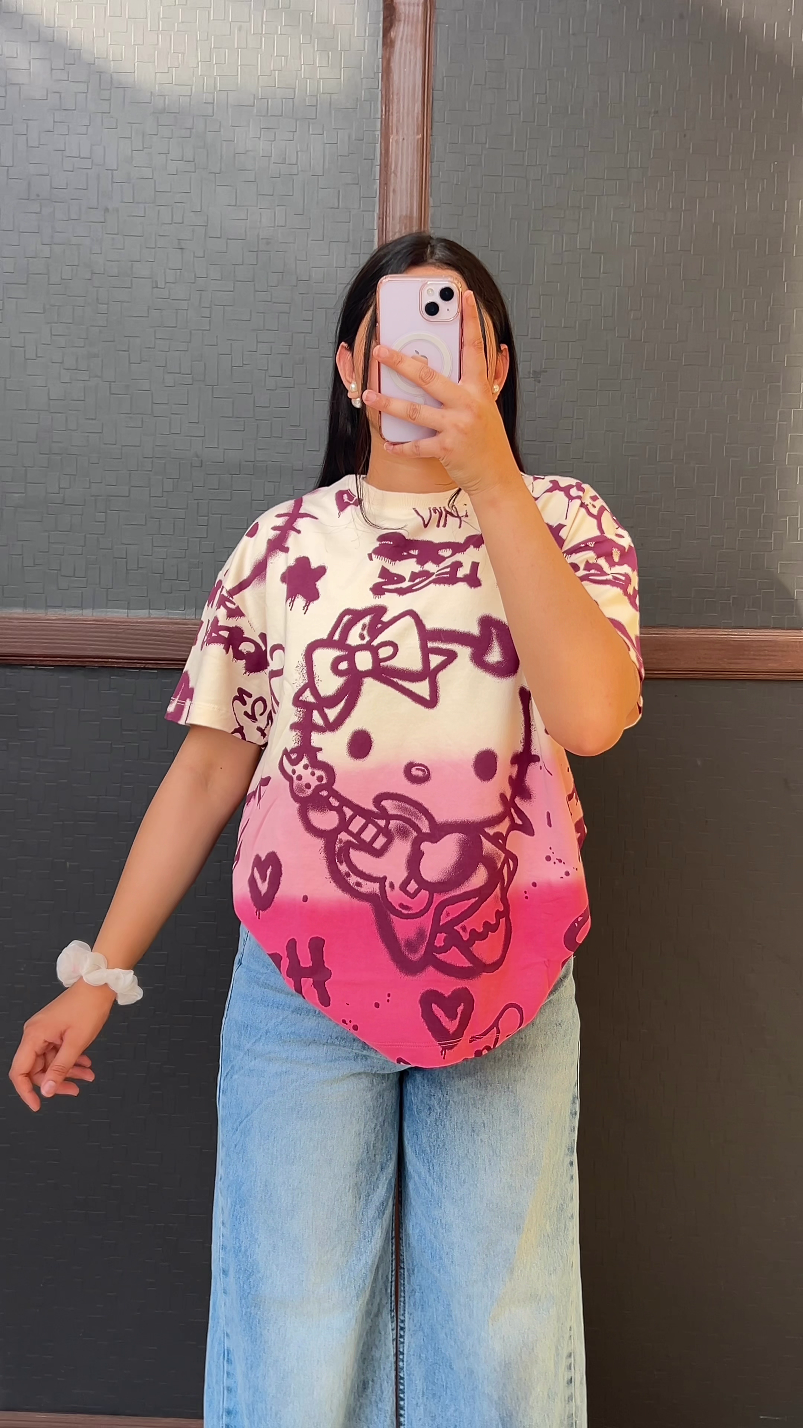 Cute & Casual: Playful Graphic Tee with Everyday Denim