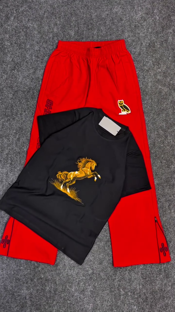 Casual Statement: Graphic Tee & Track Pants with Bold Detailing