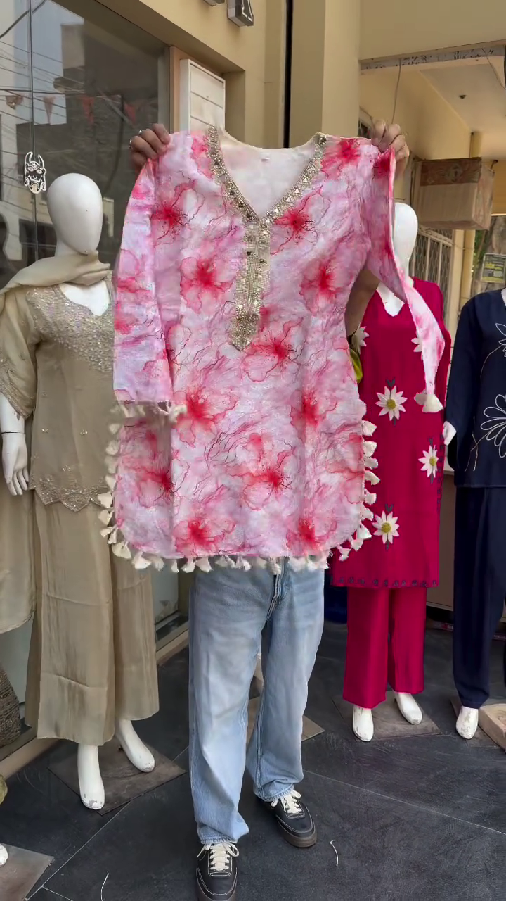 Elegant Pink Floral Printed Kurta Pant Set – Graceful Ethnic Wear for Women