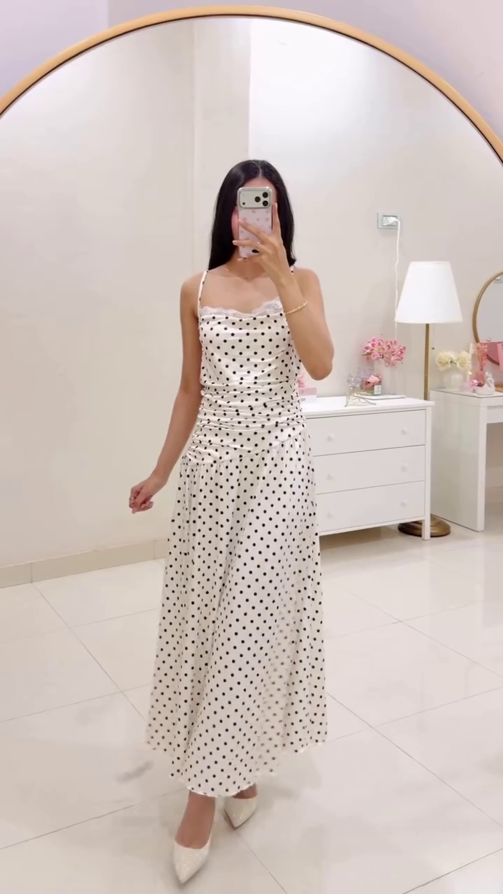 Romantic Floral Midi Dress – Elegant Vintage-Inspired Women’s Wear
