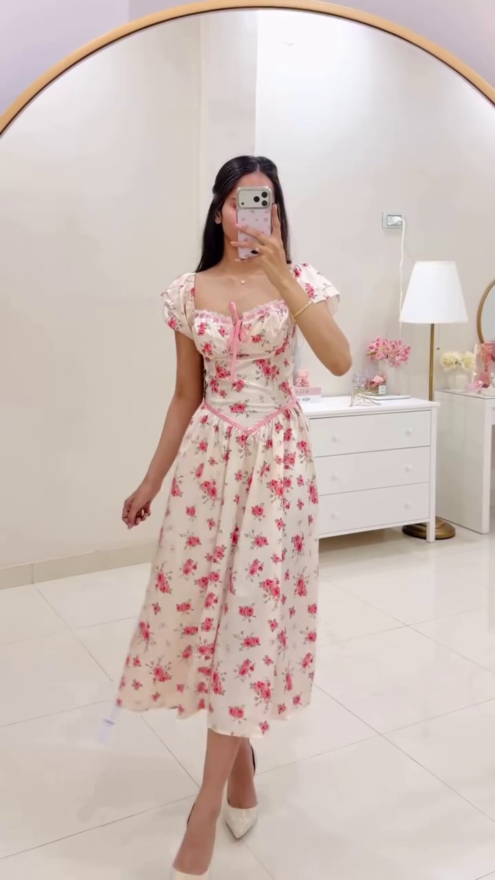 Romantic Floral Midi Dress – Elegant Vintage-Inspired Women’s Wear