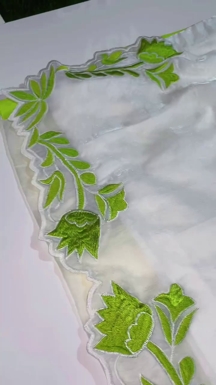 Elegant White Embroidered Kurta Set with Dupatta – Graceful Ethnic Wear Collection