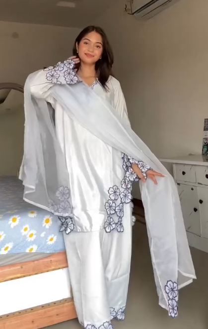 Elegant Plum Kurta Palazzo Set – Minimalist Ethnic Wear for Modern Women