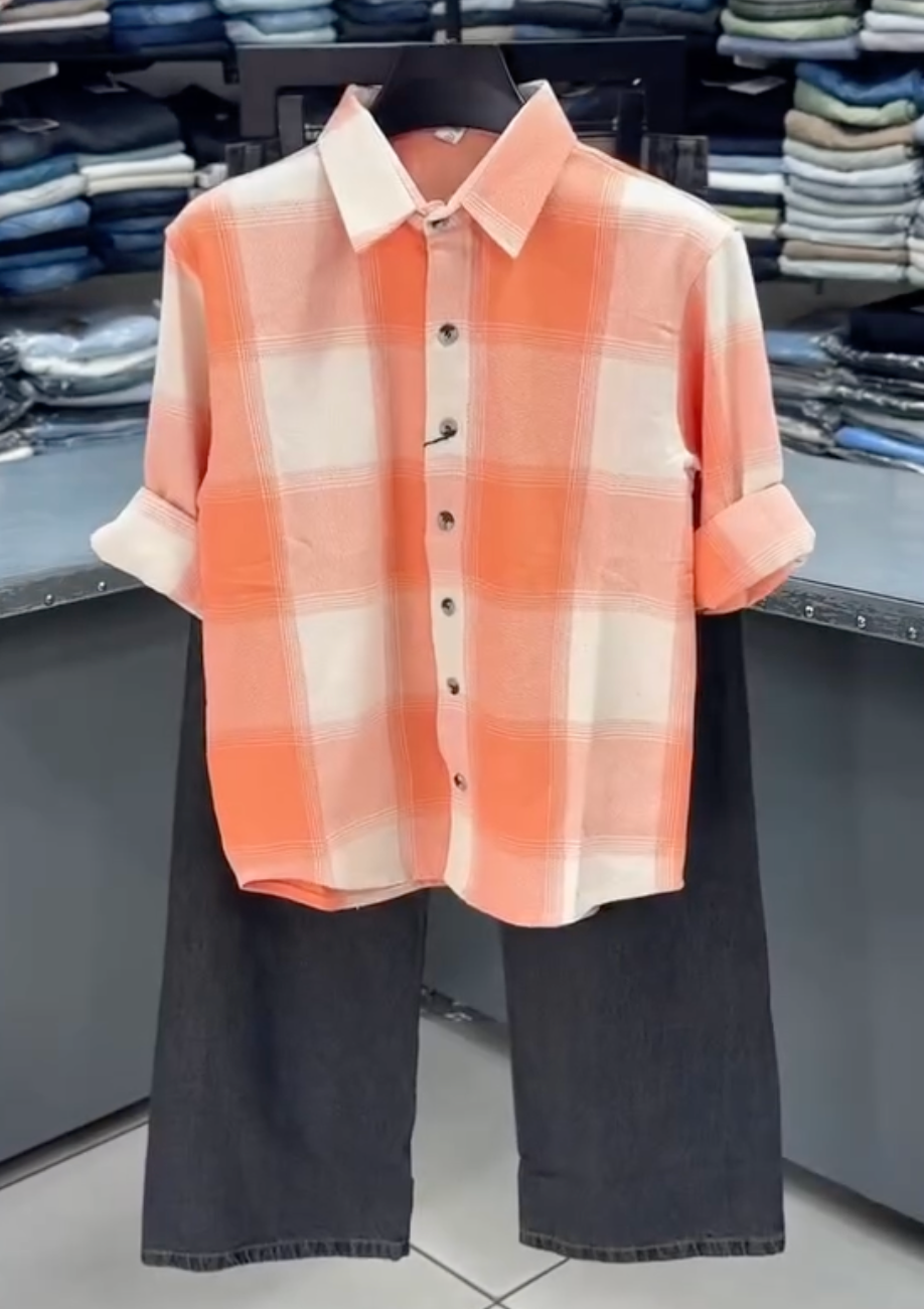 Men’s Burgundy Plaid Casual Shirt | Short Sleeve Checkered Button-Down Shirt with Collar for Everyday Wear