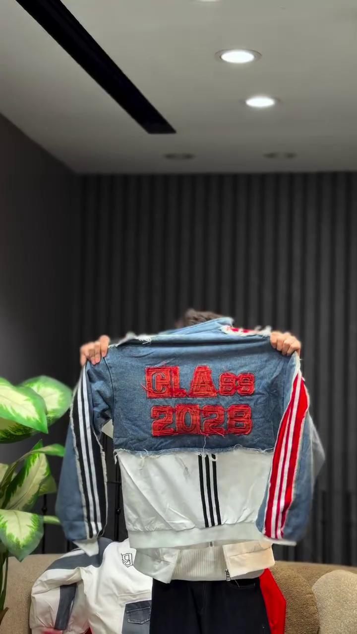 Graphic Windbreaker Jacket – Bold Streetwear Style with Sporty Details