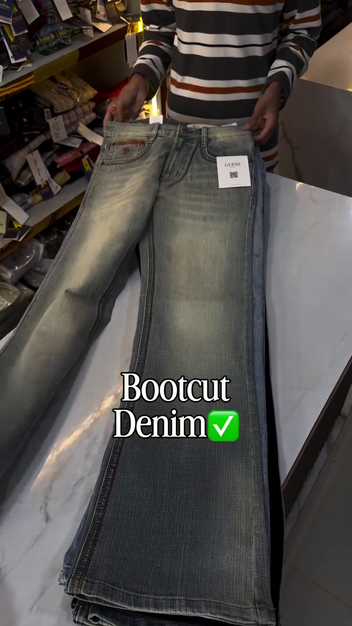 Stylish  Bootcut Denim Jeans for Men with Classic Five-Pocket Design and a Modern Slim-to-Flared Fit