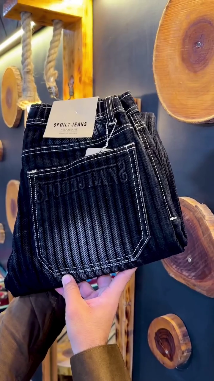 Stylish Black Cargo Jeans with Contrast Stitching and Utility Pockets