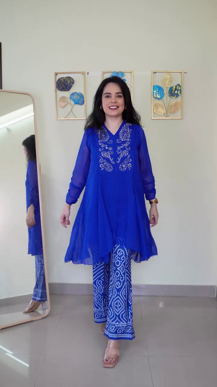 Elegant  Embroidered Kurta Set for Women – Traditional Ethnic Wear with a Modern Touch