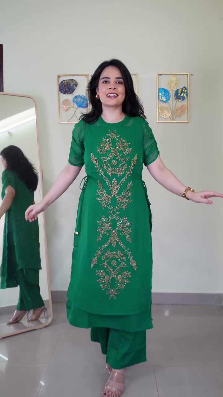 Elegant  Embroidered Kurta Set for Women – Traditional Ethnic Wear with a Modern Touch