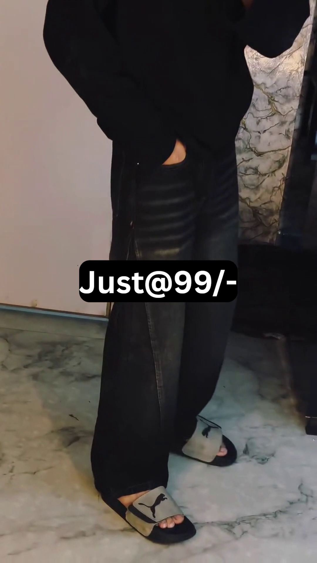 Stylish Washed Blue Wide-Leg Jeans for a Trendy and Effortless Look