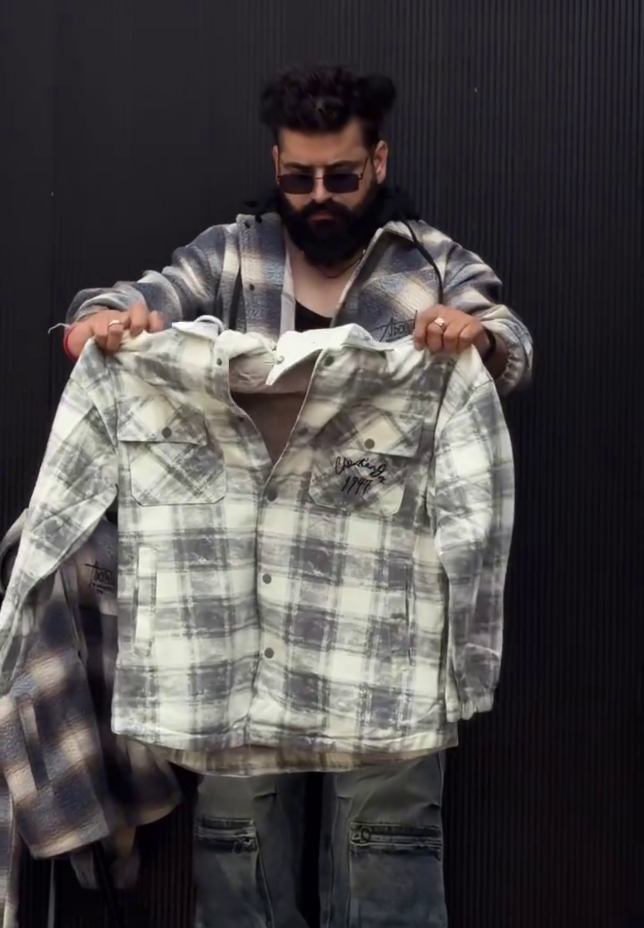 Stylish Grey and White Plaid Oversized Shirt Jacket for Men – Trendy Checkered Shacket with Chest Pockets for a Bold, Modern Streetwear Look